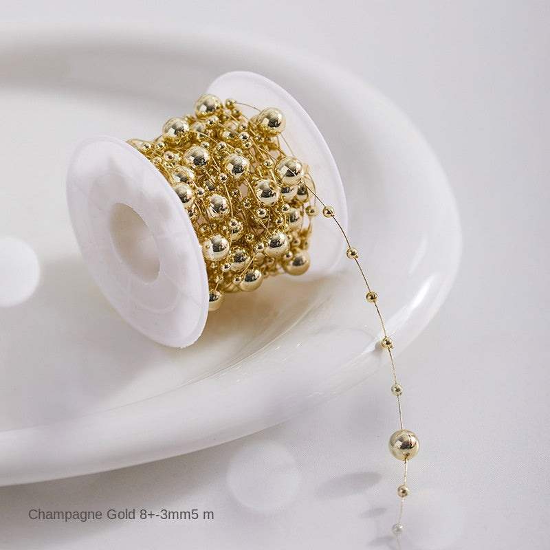 Christmas Tree Ornaments for a Refined Winter Display