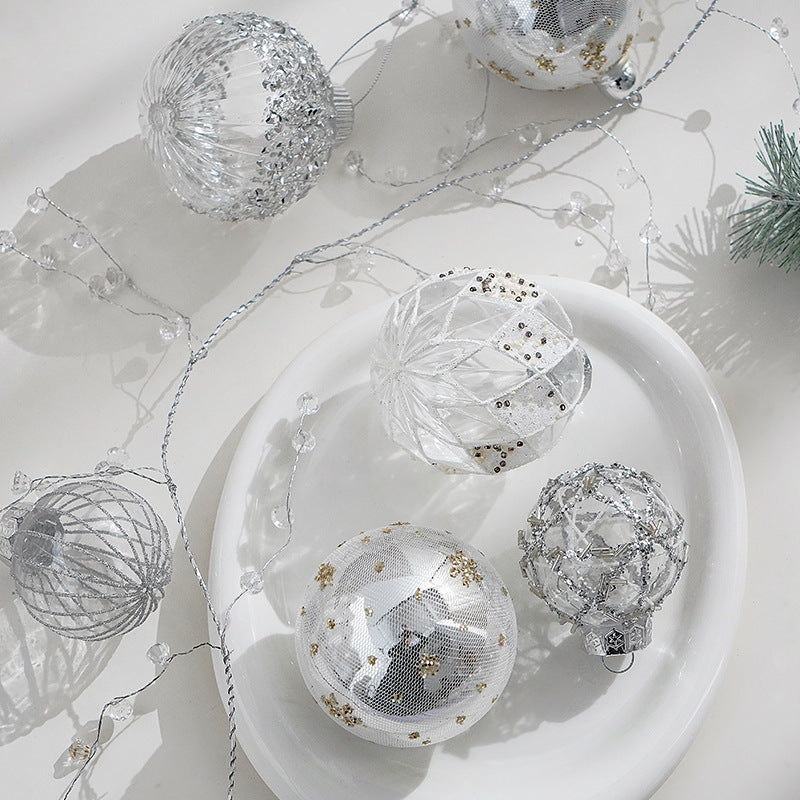 Christmas Tree Ornaments for a Refined Winter Display