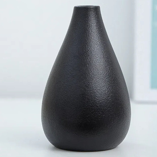 Matte Black Ceramic Vase for Minimalist Arrangements