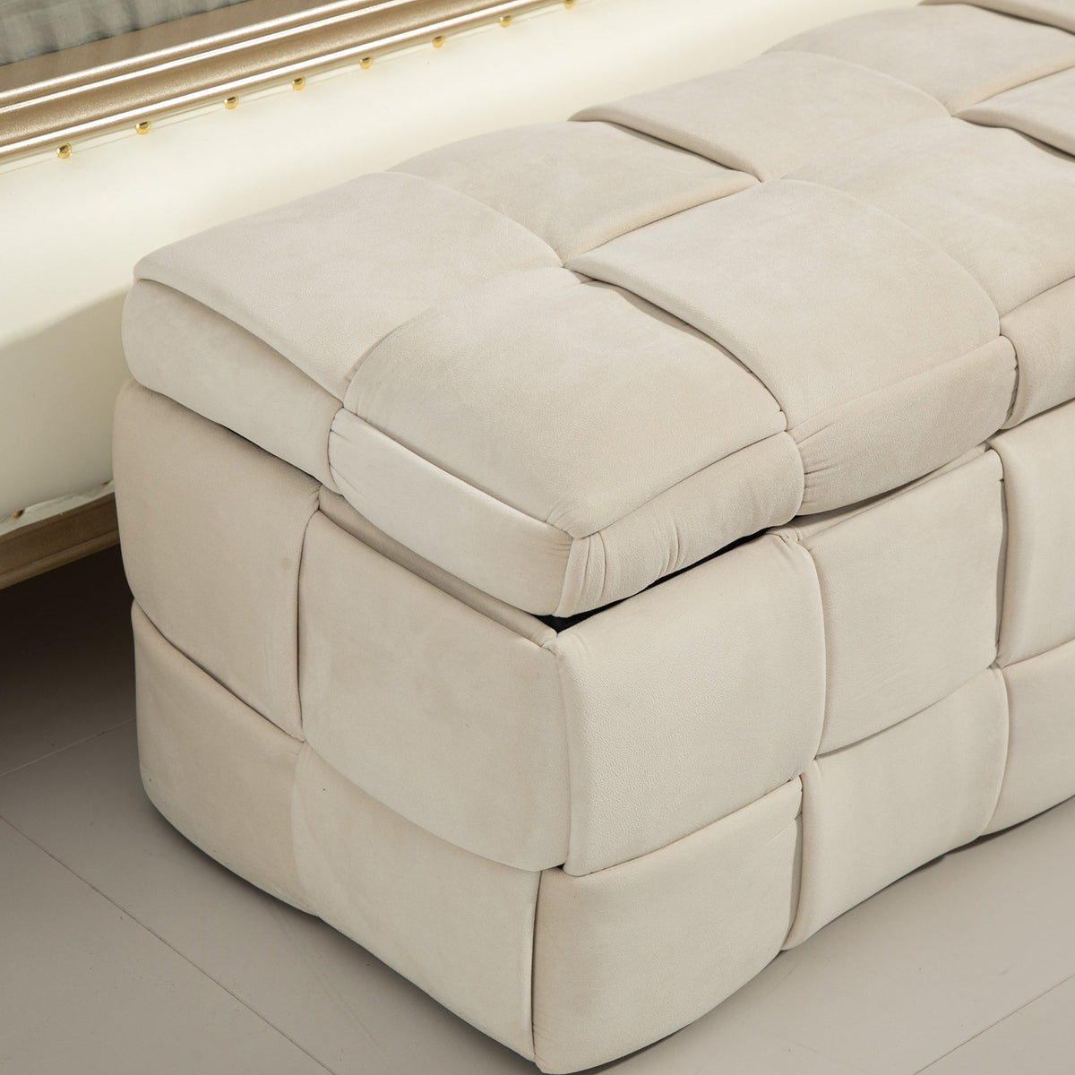 Storage Ottoman Bench: Hidden Bedding Storage and Seating