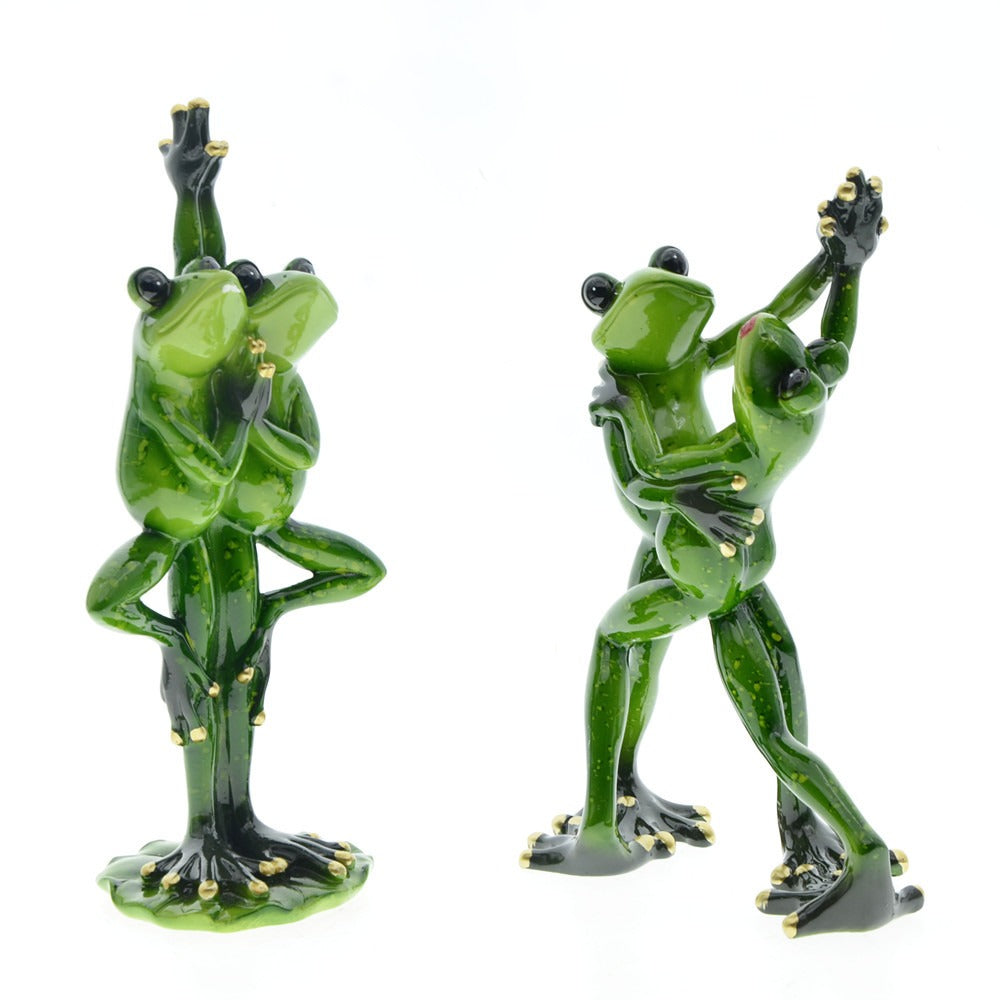 Frog Couple Sculpture for Whimsical Home Decor Gift