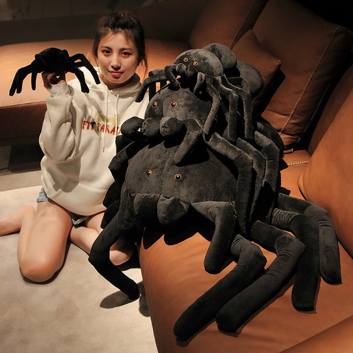 Oversized Spider Plush for Spooky Decor and Pranks
