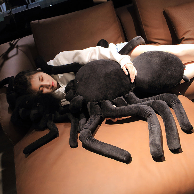 Oversized Spider Plush for Spooky Decor and Pranks