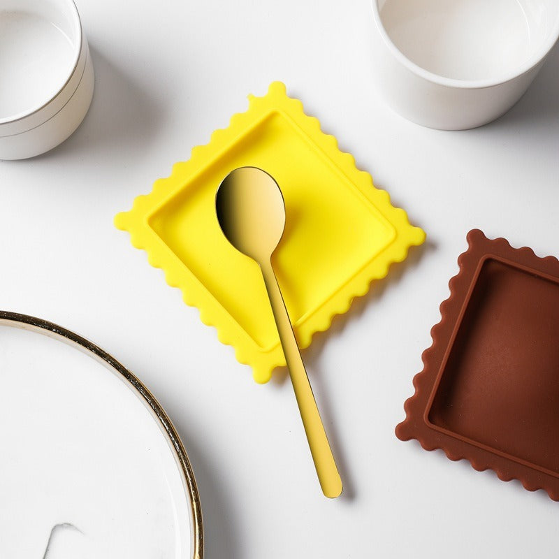 Cookie Shaped Silicone Table Mat for Hot Dishes & Spoons