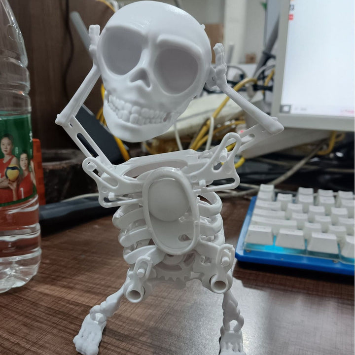 Dancing 3D Skull Toy for Playful Desk Decoration