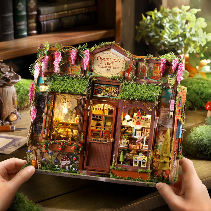 DIY Fairy-Tale Miniature House With Warm LED Lights