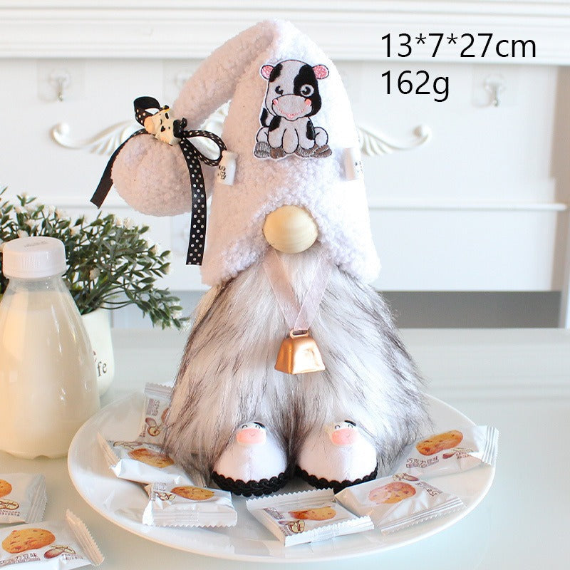 Plush Gnome Ornament for Cozy, Whimsical Home Decor