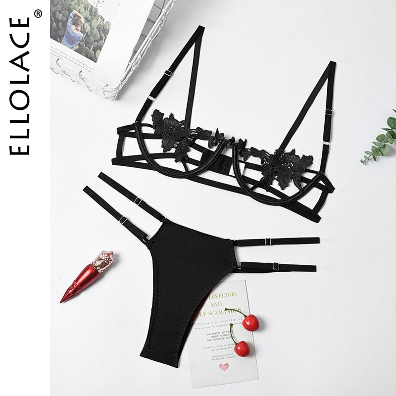 Sheer Lace Lingerie Set for a Defined, Bold Silhouette