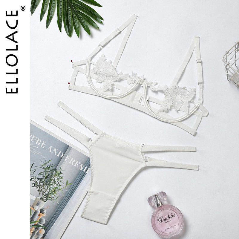 Sheer Lace Lingerie Set for a Defined, Bold Silhouette
