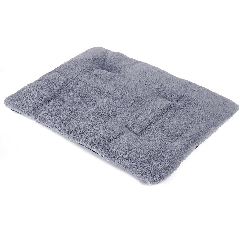 Self-Heating Pet Mat for Cozy, Cord-Free Winter Warmth