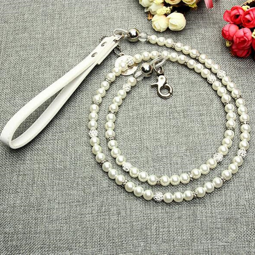 Pearl Dog Leash – Elegant Small Dog Walking Accessory