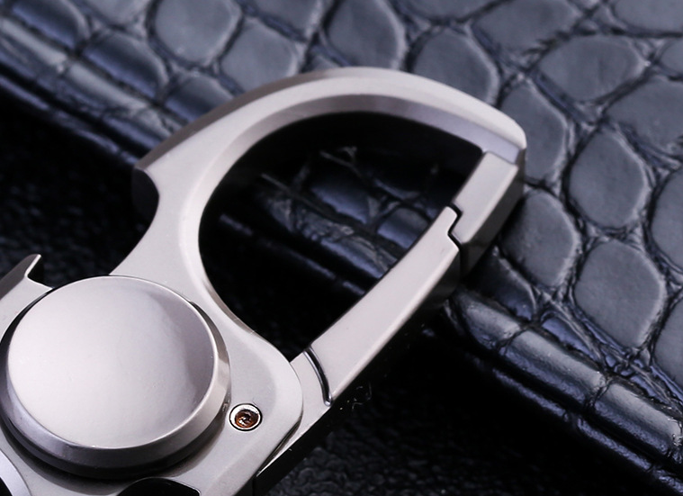 Metal Finger Spinner Keychain for Quiet Stress Relief
