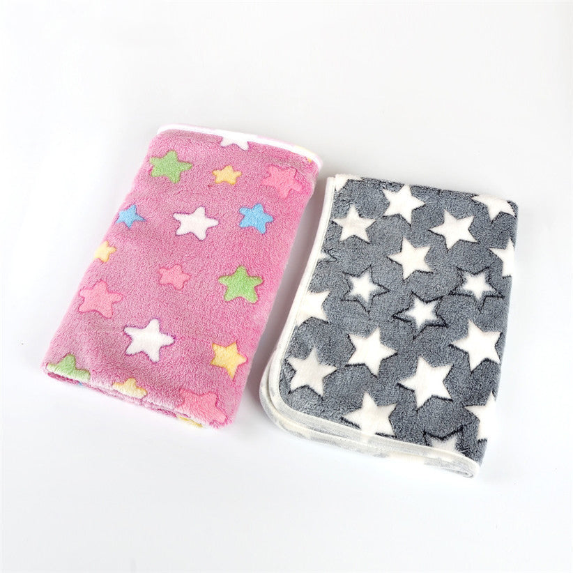 Soft Star-Pattern Fleece Pet Blanket for Dogs and Cats