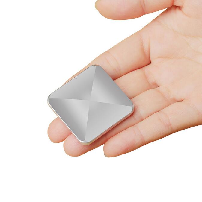 Kinetic Desk Toy for Focused Stress Relief at Work