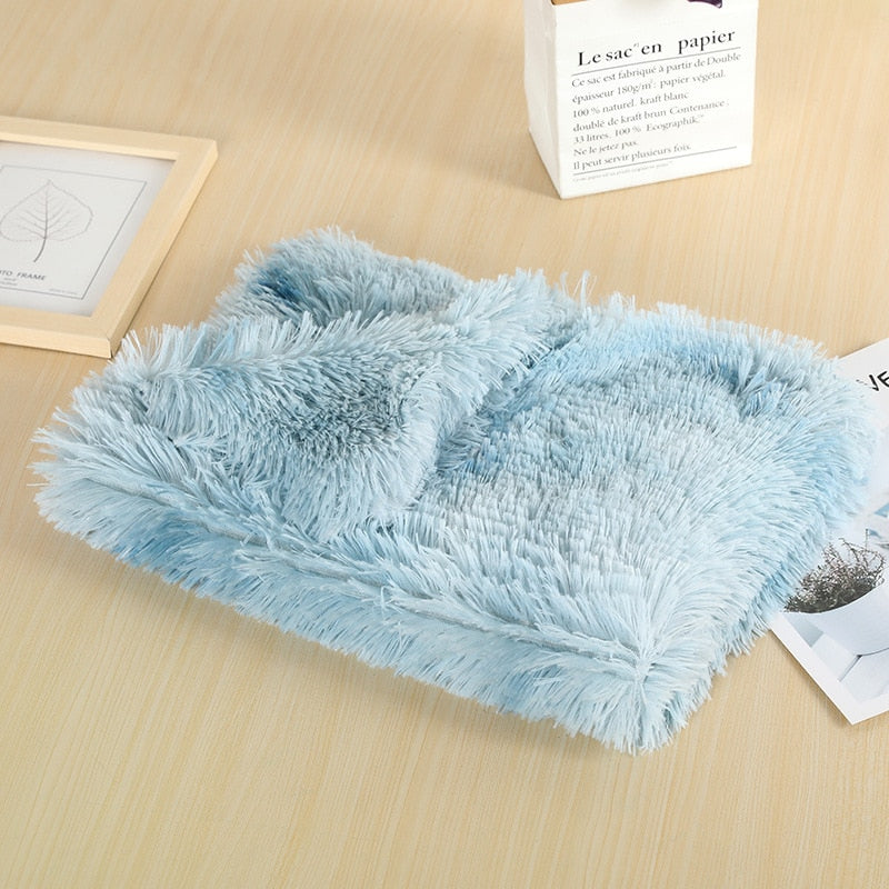 Plush Dog Blanket for Extra-Soft, Warm Pet Comfort