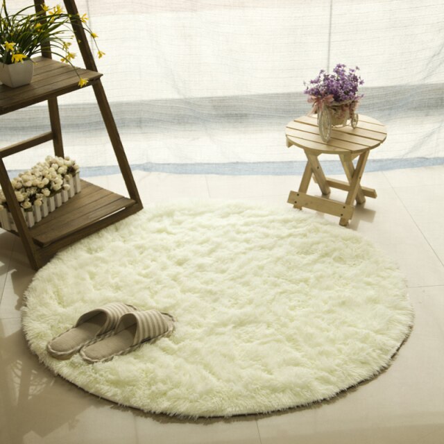 Round Faux Fur Rug for Soft, Cozy Bedroom Comfort