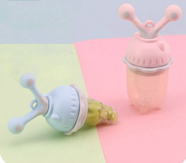 Silicone Fruit Teether Feeder for Gentle, Less-Mess Snacks