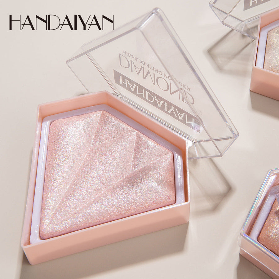 Diamond Highlighter Powder for Buildable Radiance