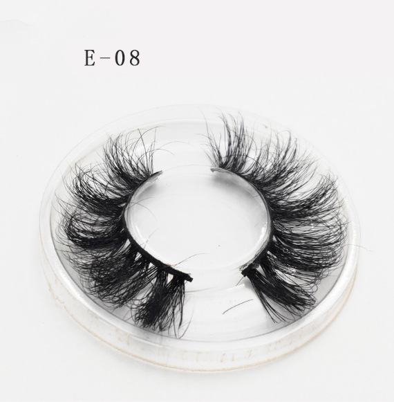 3D False Eyelashes for Soft, Wispy Glam Eye Volume