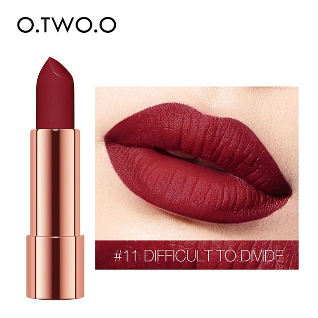 Matte Lipstick Velvet Finish in 12 Expressive Shades