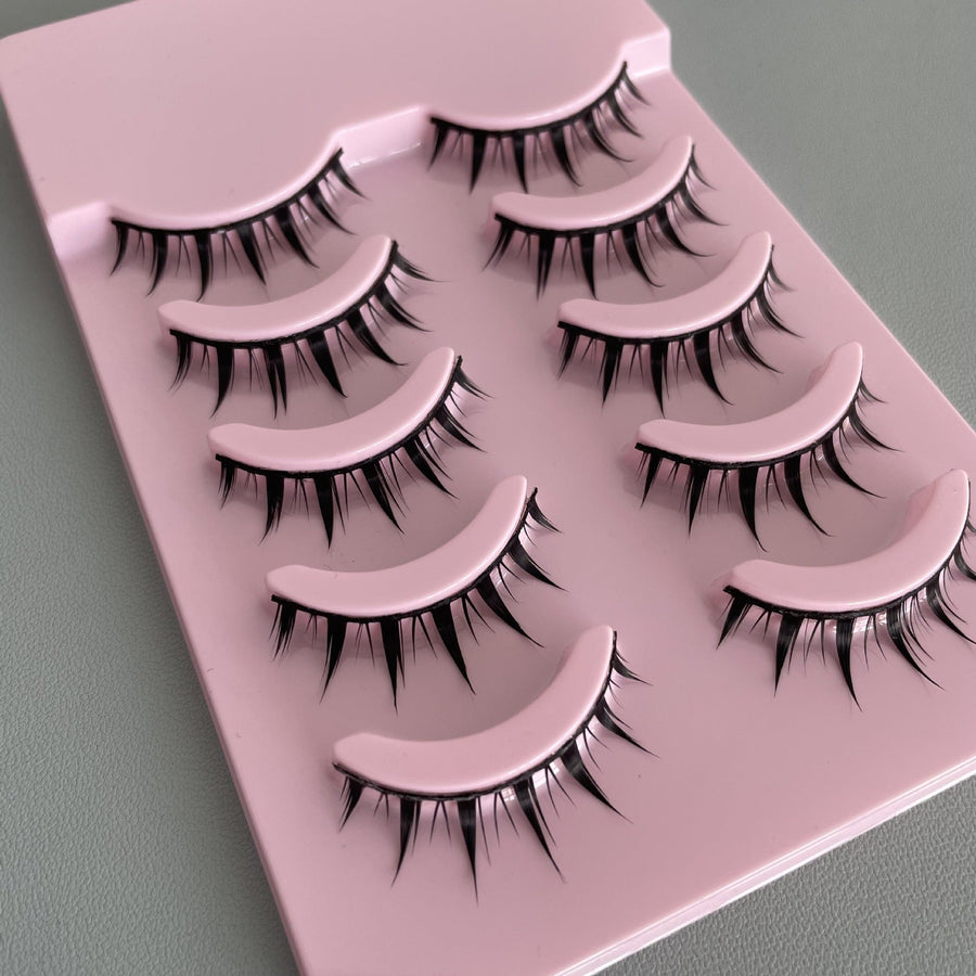 False Eyelashes for Bold, Bushy Cartoon-Style Eyes