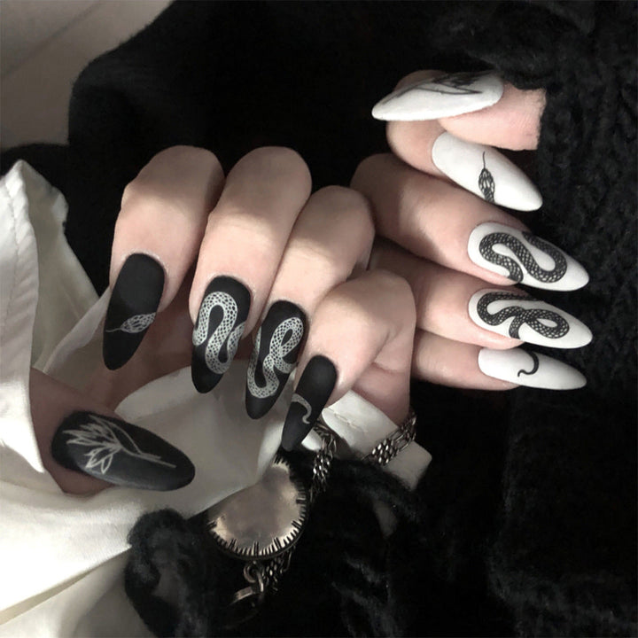 Snake Pattern Press-On Nails for Bold Monochrome Style