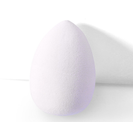 Teardrop Makeup Sponge for Smooth Foundation Blending