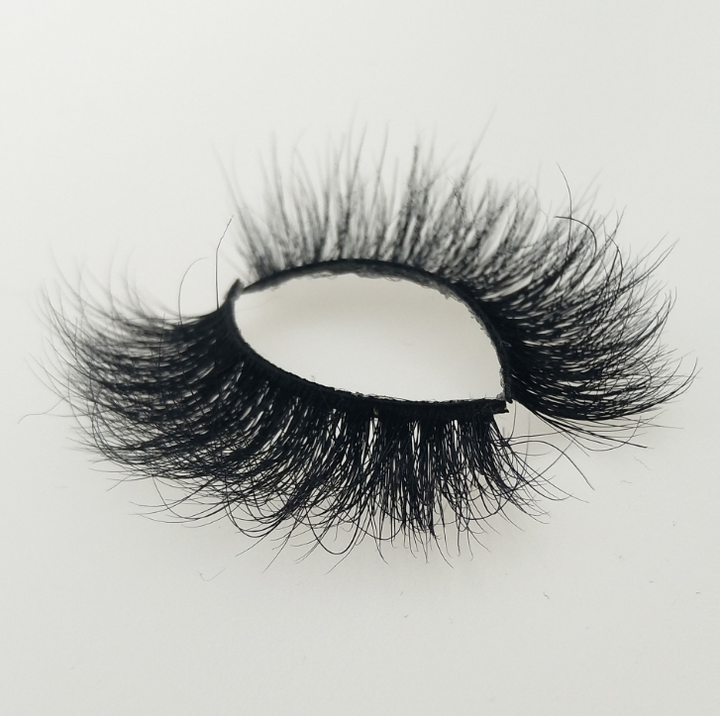3D Mink-Style False Eyelashes for Dramatic Volume