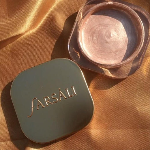 Liquid Face Highlighter Makeup for Buildable Radiant Glow