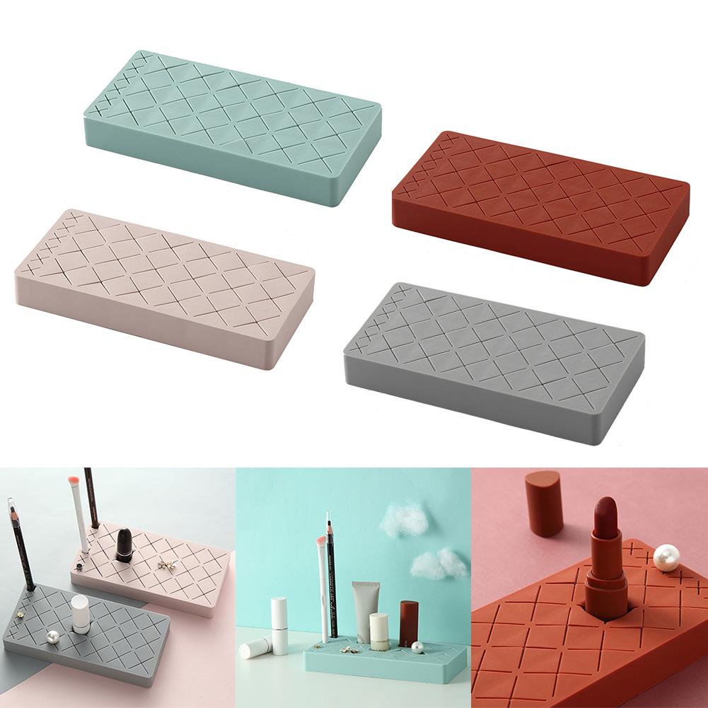 18-Grid Silicone Lipstick Organizer — Self-Sealing Makeup Rack