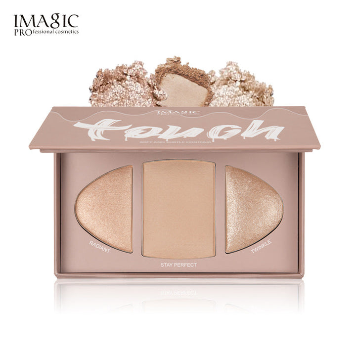 Three-Pan Face Highlighter Palette for Dimensional Glow