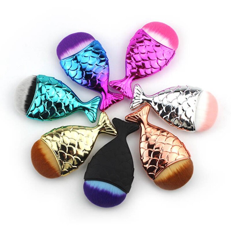 Mermaid Fish-Scale Makeup Brush — 7 Colors, Airbrushed Finish