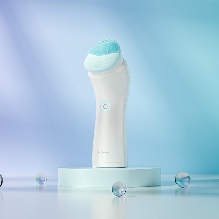 Silicone Face Brush — Ultrasonic Pore Cleansing for Smooth