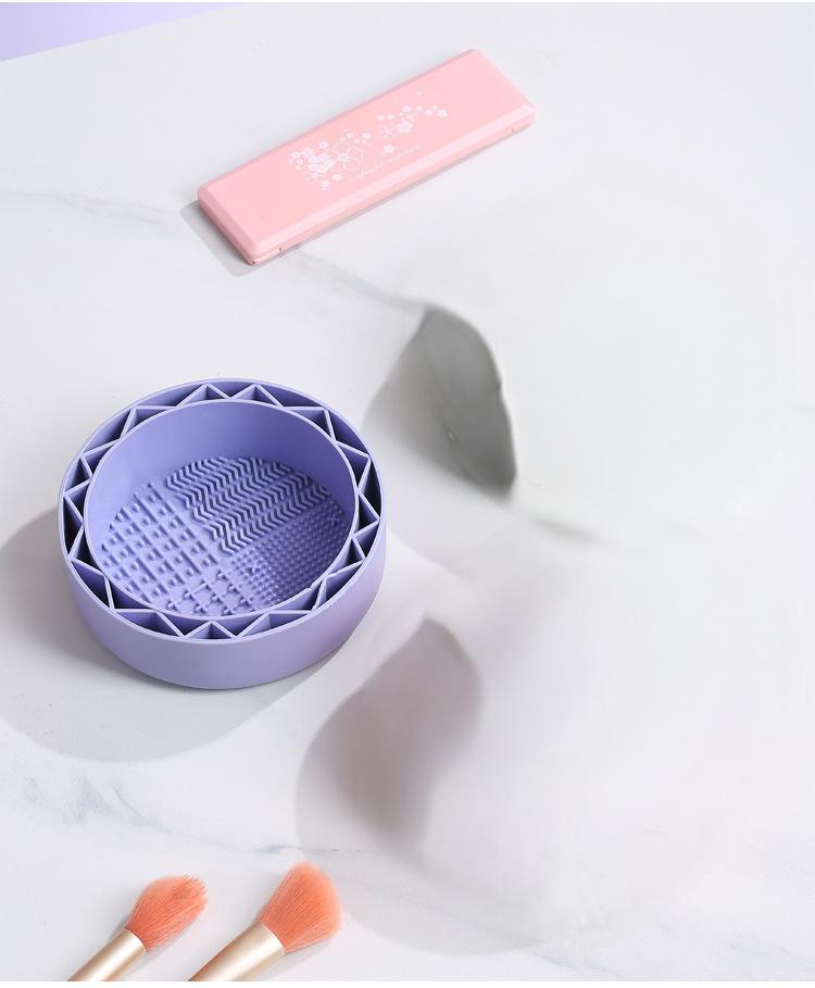 Silicone Makeup Brush Cleaner — Deep-Clean & Dry in Seconds
