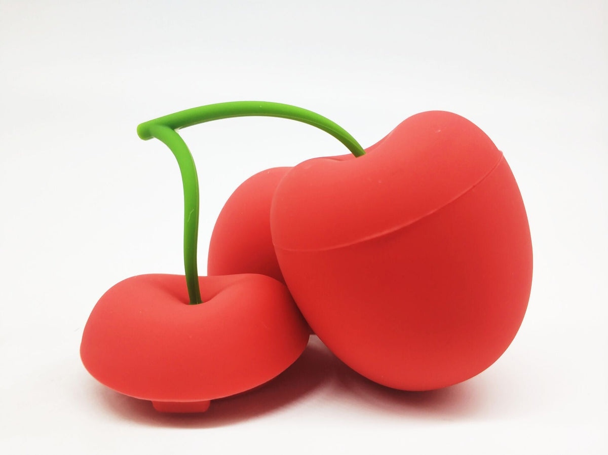 Lip Plumper Tool for Fuller-Looking Lips in Seconds
