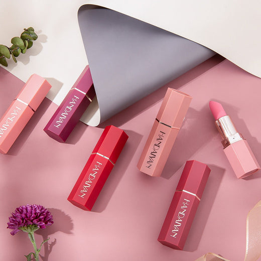 Matte Lipstick Set: 6 Versatile Shades for Every Mood