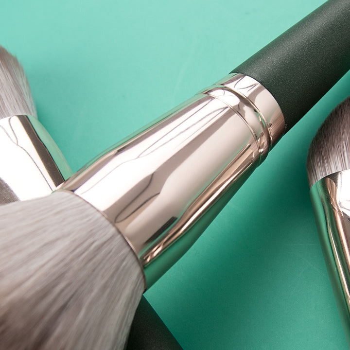 14-Piece Makeup Brush Set for Portable Application