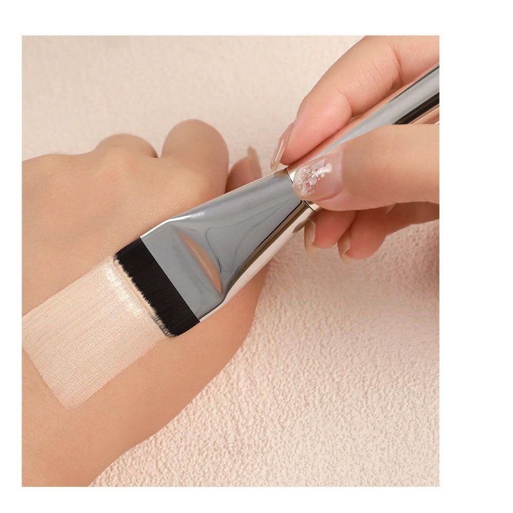 Straight Foundation Makeup Brush for Even Coverage
