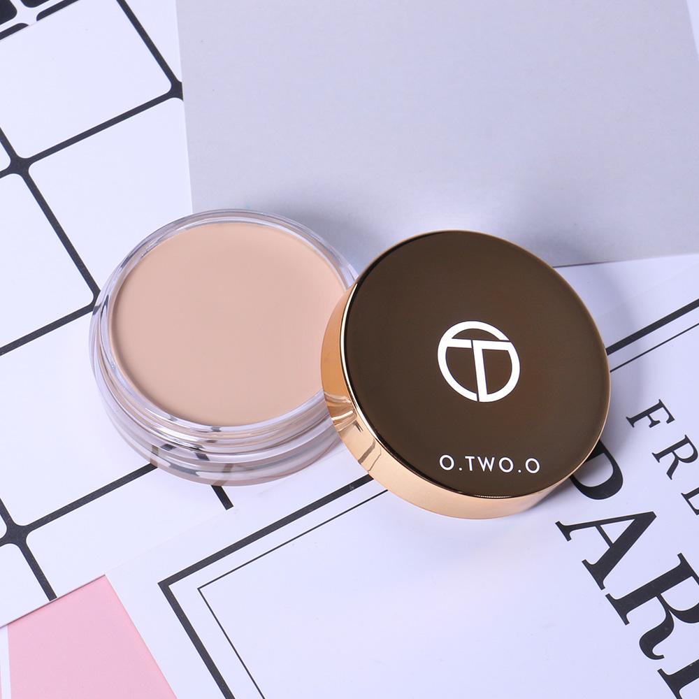 Full-Coverage Cream Concealer for Even-Looking Skin