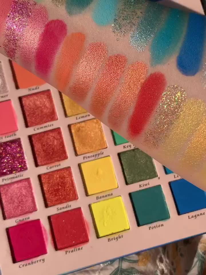 30-Color Rainbow Eyeshadow Palette With 3 Finishes