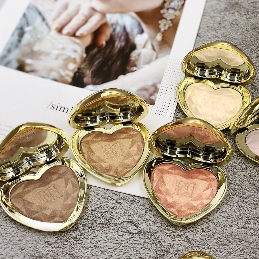 Face Highlighter Powder for a Buildable Radiant Glow