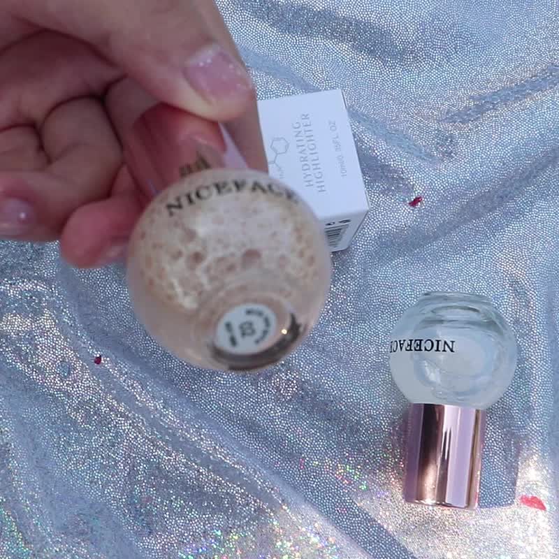 Liquid Face & Body Highlighter – Buildable Champagne Glow
