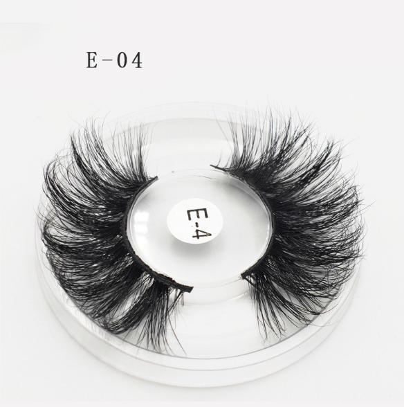 3D False Eyelashes for Soft, Wispy Glam Eye Volume