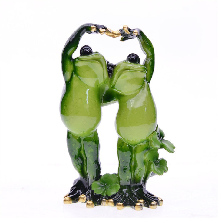 Garden Frog Couple Resin Decor for Whimsical Charm