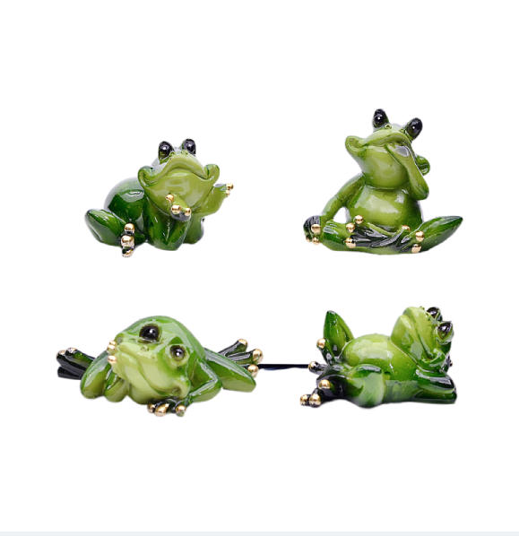 Garden Frog Figurines Set for Whimsical Outdoor Displays
