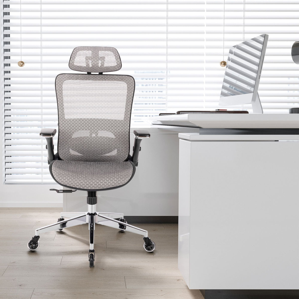 Ergonomic Mesh Office Chair with Adjustable Headrest