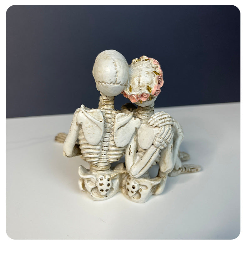 Halloween Skeleton Couple Pumpkin Gothic Resin Decor