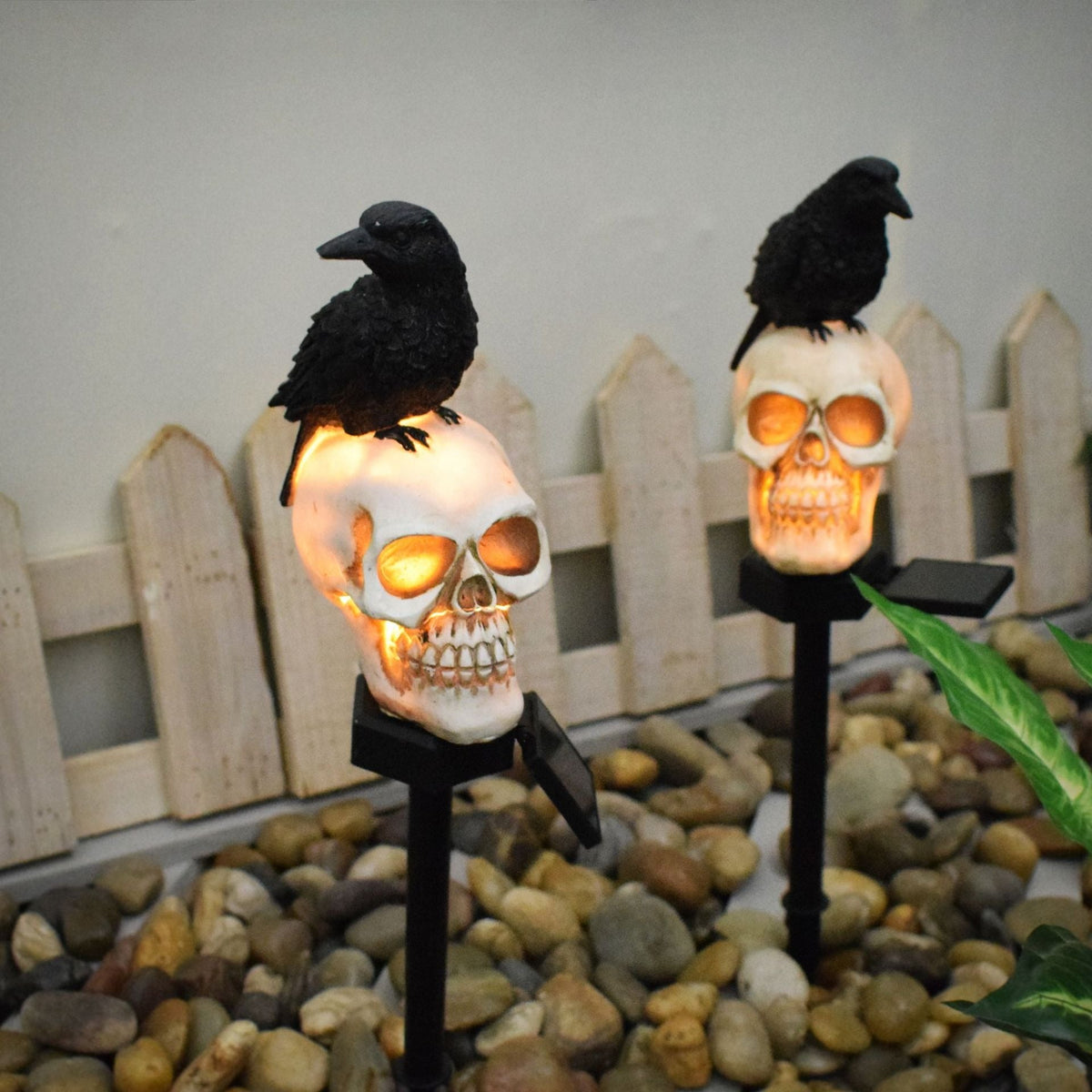 Solar Skull and Crow Garden Light for Halloween Decor