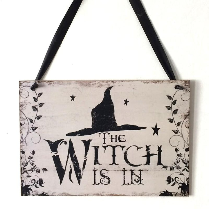 Halloween Wooden Wall Sign – Rustic Witch-Themed Decor