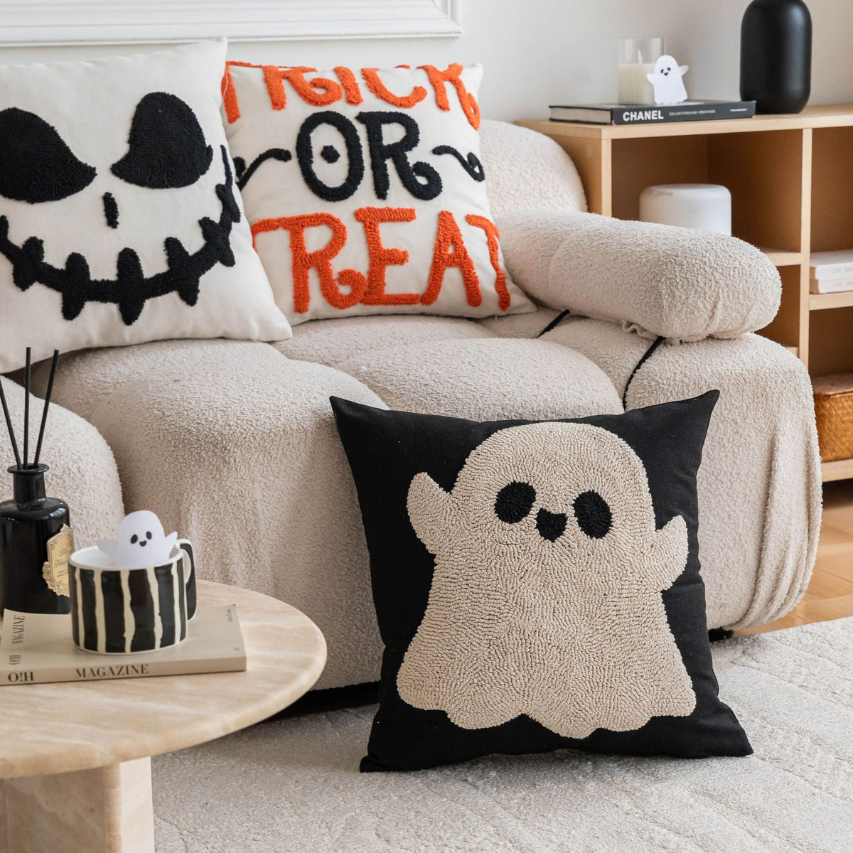 Halloween Decorative Pillow Set: Modern Seasonal Style
